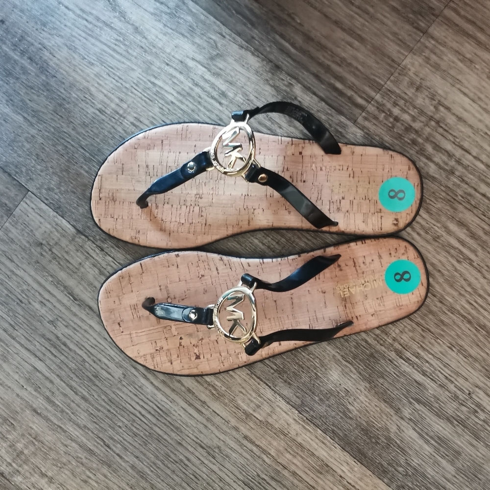 Michael Kors MK Charm Jelly Thong Sandals Size:8 NWOT - Picture 2 of 6